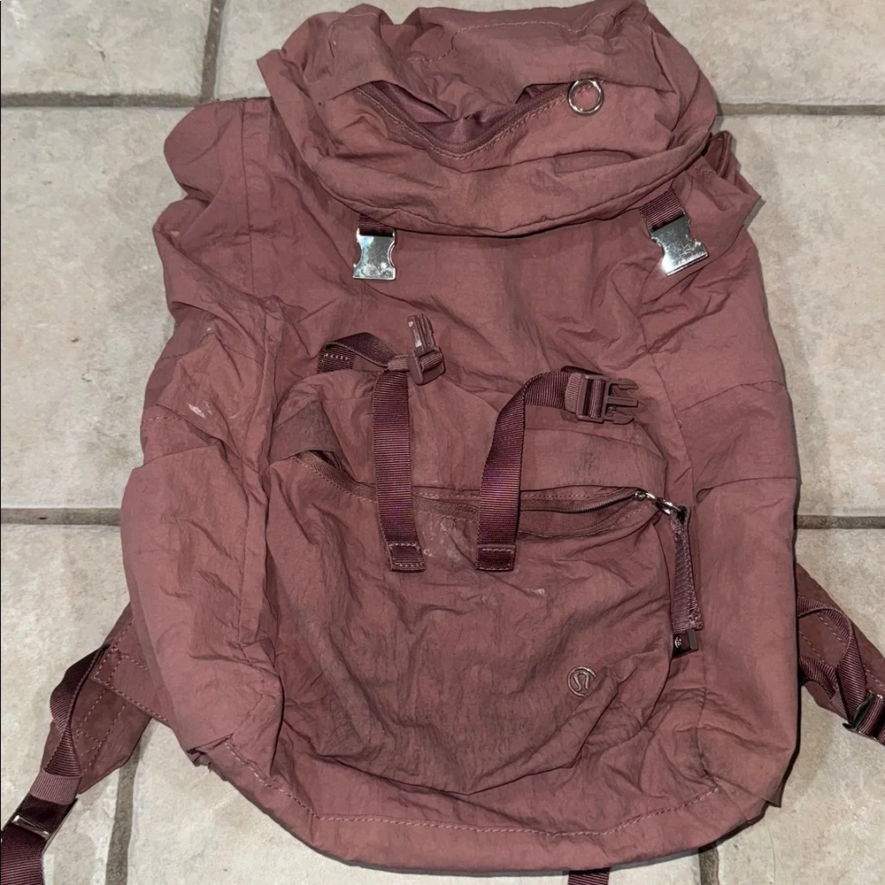 Lululemon - Picture 3 of 4
